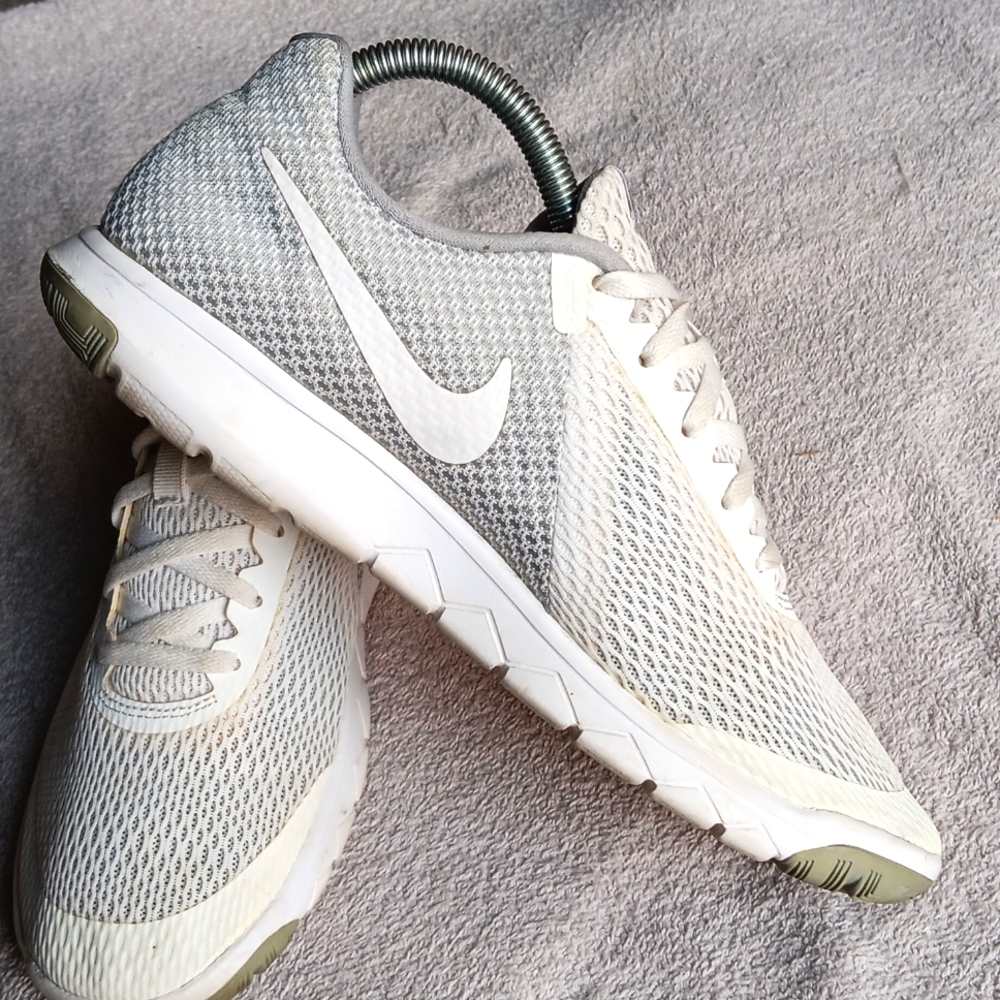 Nike Flex Experience RN6 Lightweight Running Shoes